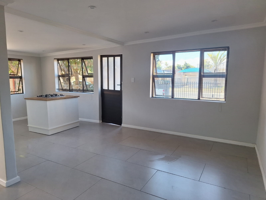 To Let 1 Bedroom Property for Rent in Retief Eastern Cape